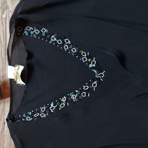 6 for $8 M&M Top - Picture 8 of 10